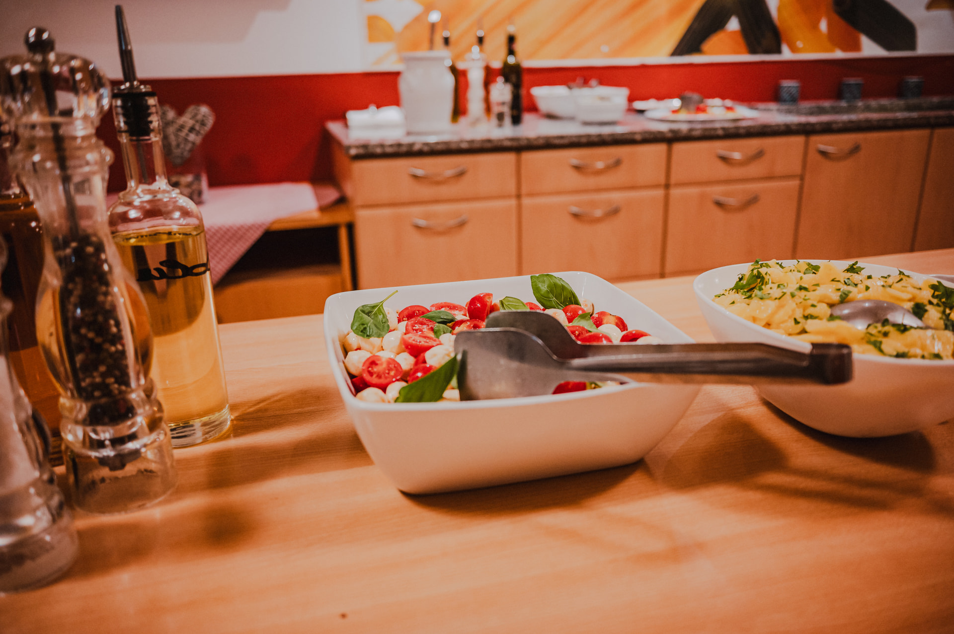 Liebevoll angerichtetes Buffet im Sonnenhof
