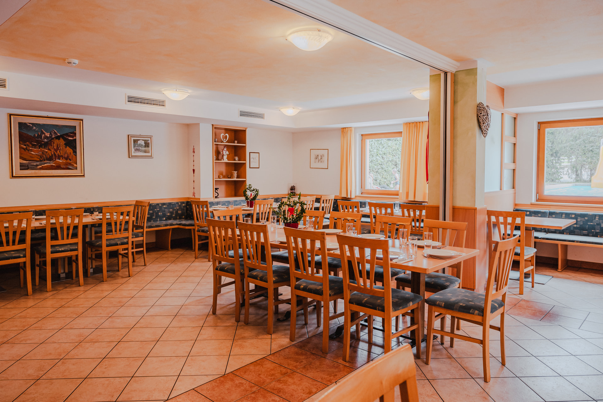 Einladender Speisesaal im Sonnenhof